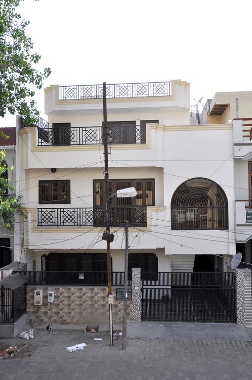 Mohini Home Stay Agra  Eksteriør billede
